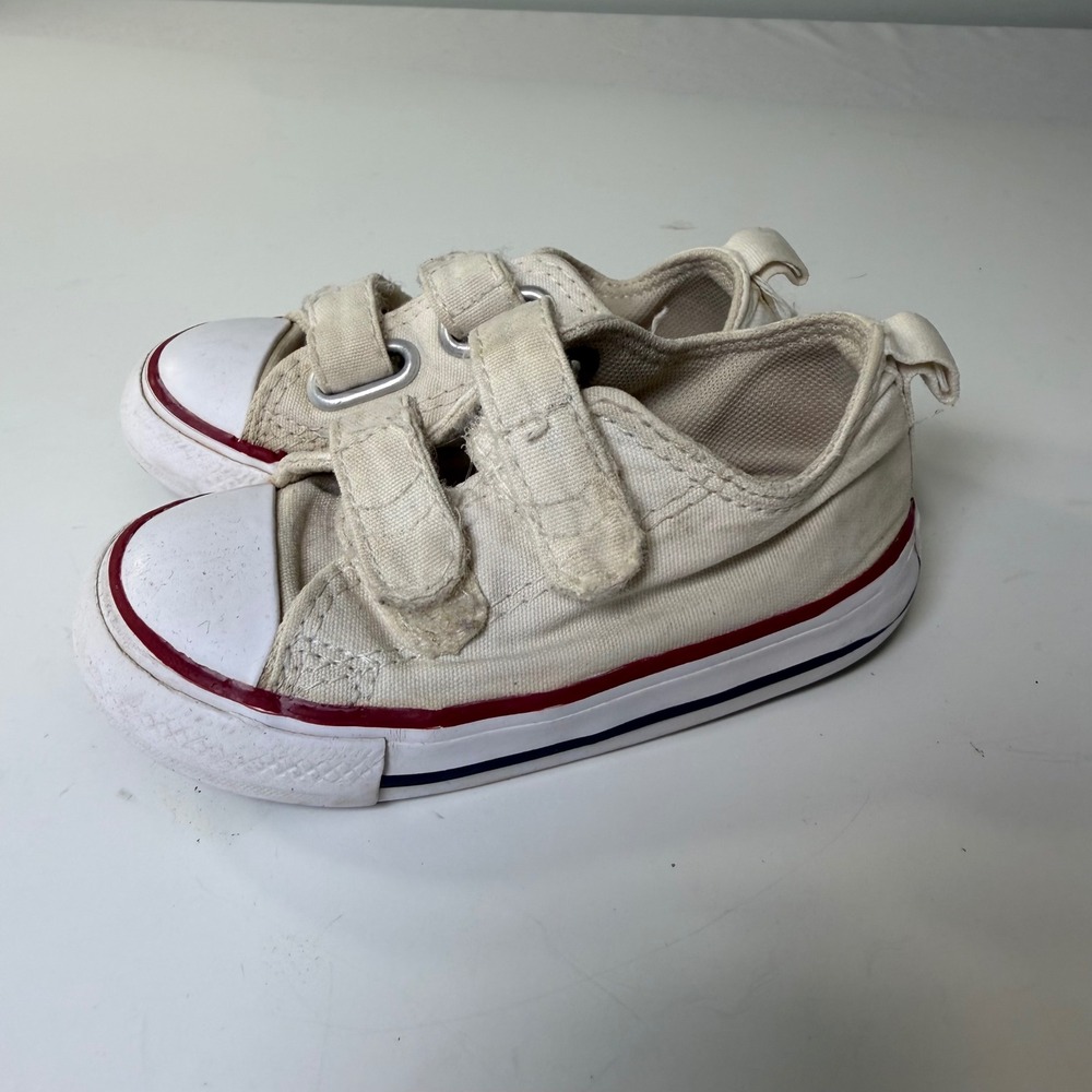 Converse Chuck Taylor All‎ Star 2V Infant Size 6 Cream Canvas Sneakers 769029F